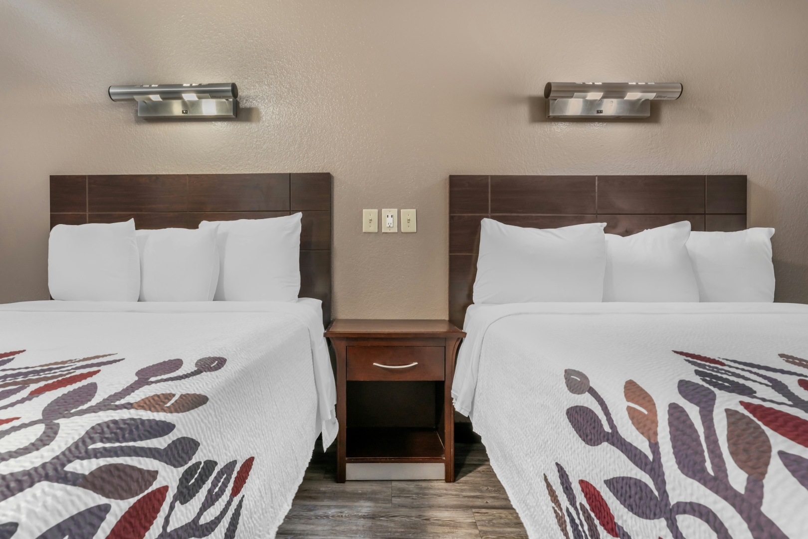 Photo - Red Roof Inn Houston - Brookhollow