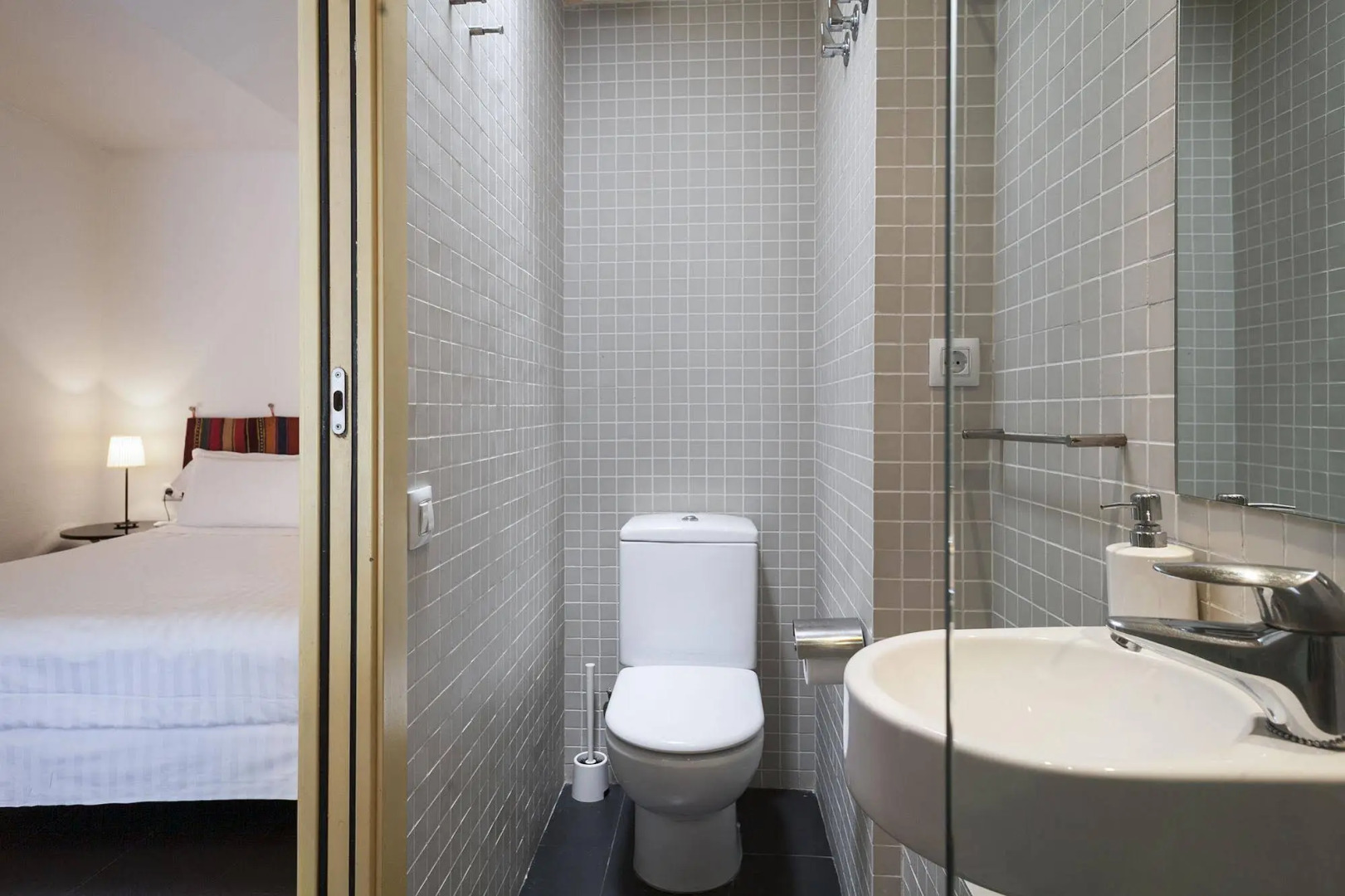 Photo - Inside Barcelona Apartments Esparteria