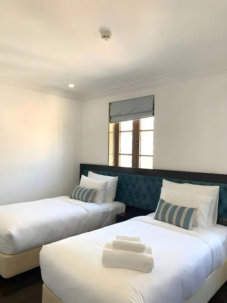 Photo - The Room Hotel - Starbucks