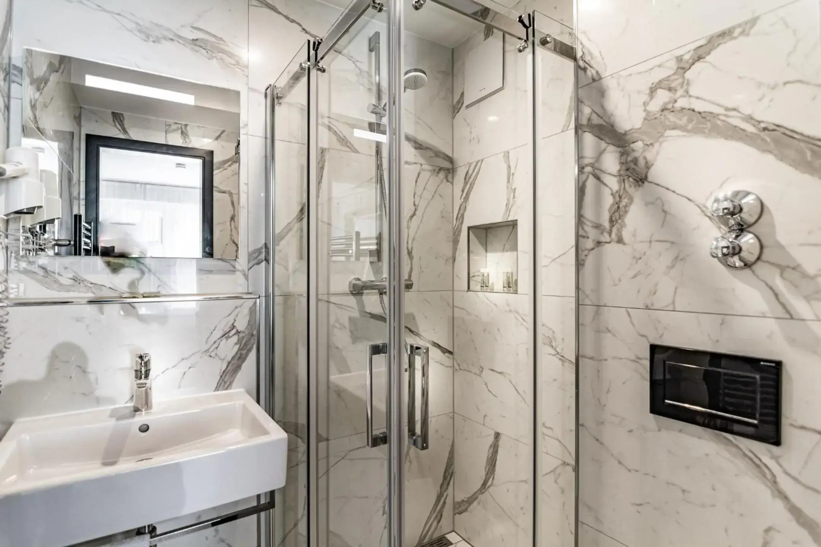 Photo - Holiday Inn - the niu, Hub Dusseldorf Messe by IHG