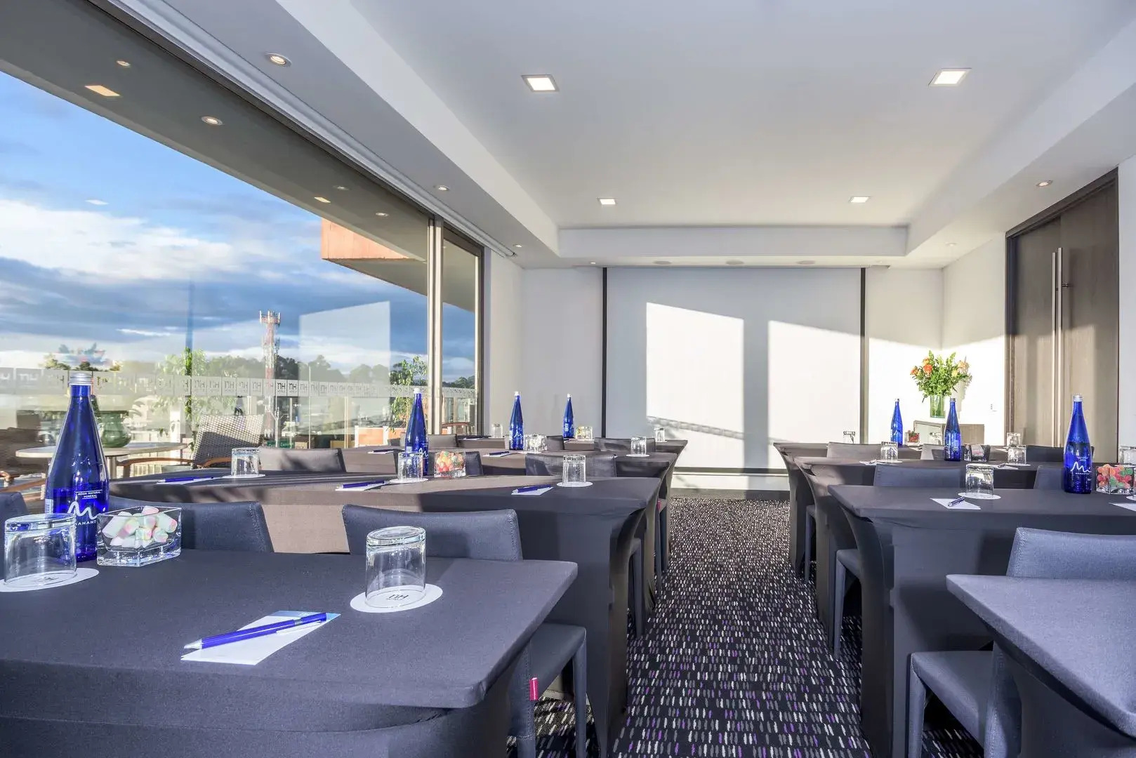 Photo - NH Bogota Urban 26 Royal