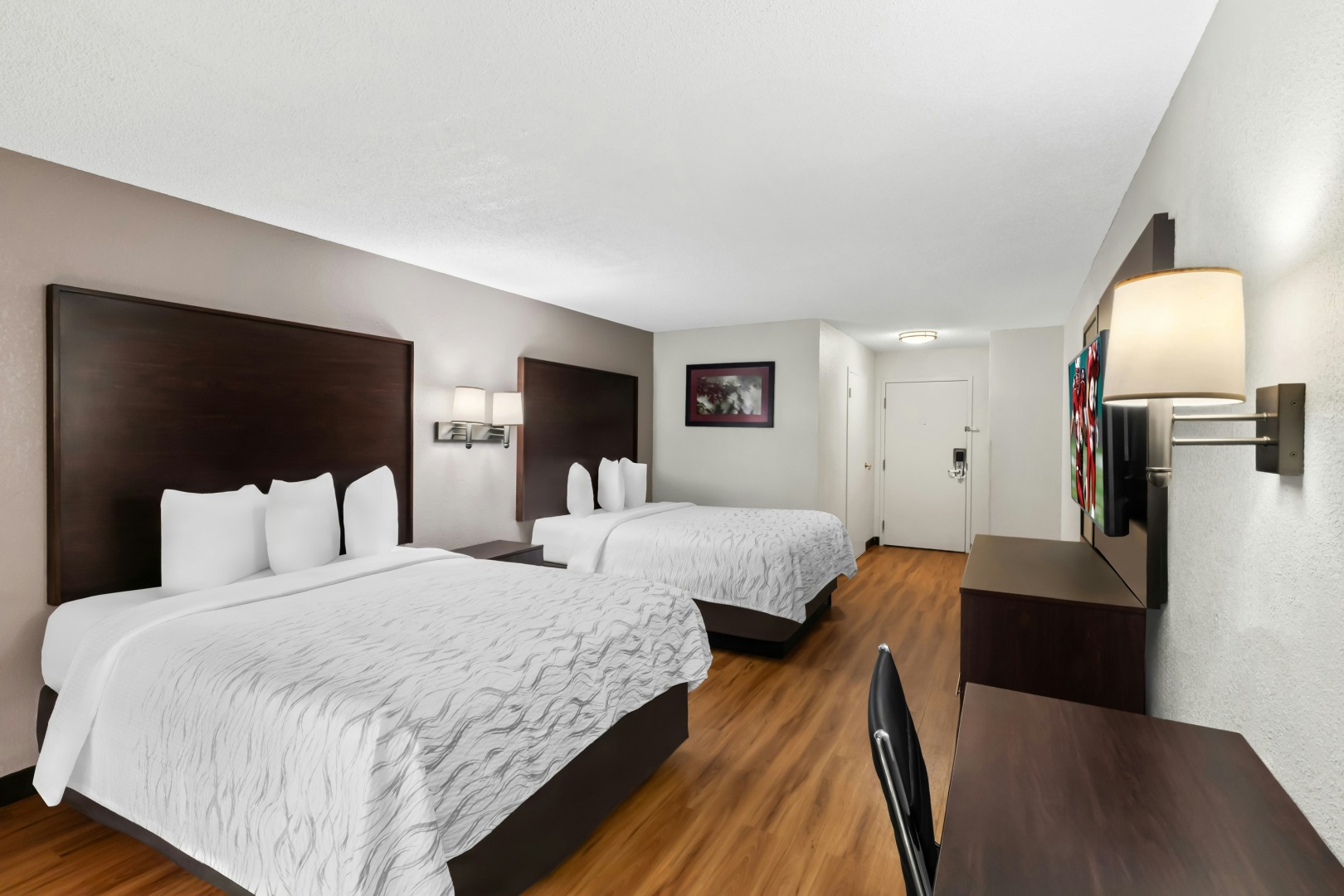 Photo - Red Roof PLUS+ & Suites Atlanta Airport South