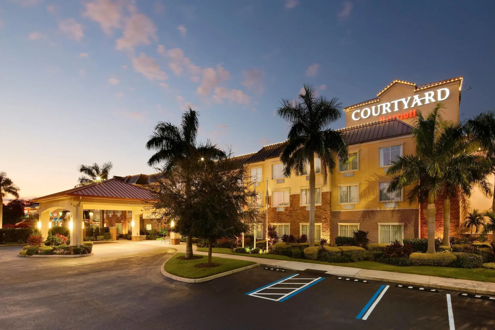 Photo - Courtyard by Marriott Sarasota at University Town Center