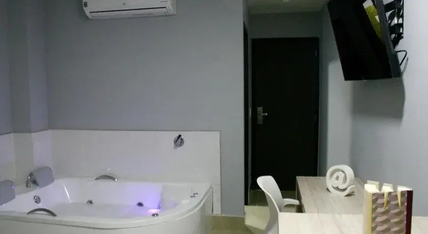 Photo - Hotel Lleras Express