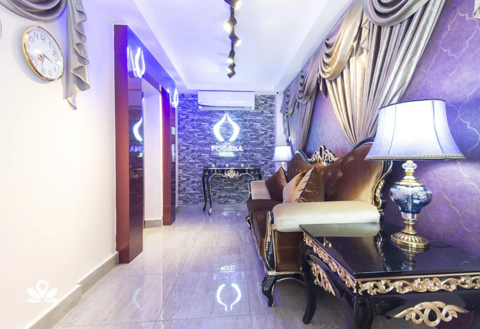 Foto - Poorna Hotel