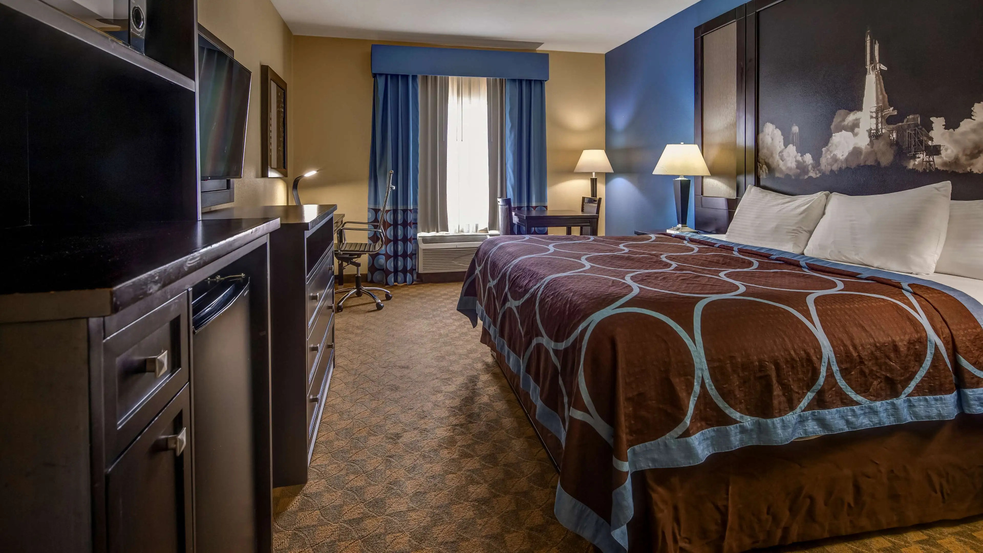 Photo - SureStay Plus Hotel by Best Western Alvin