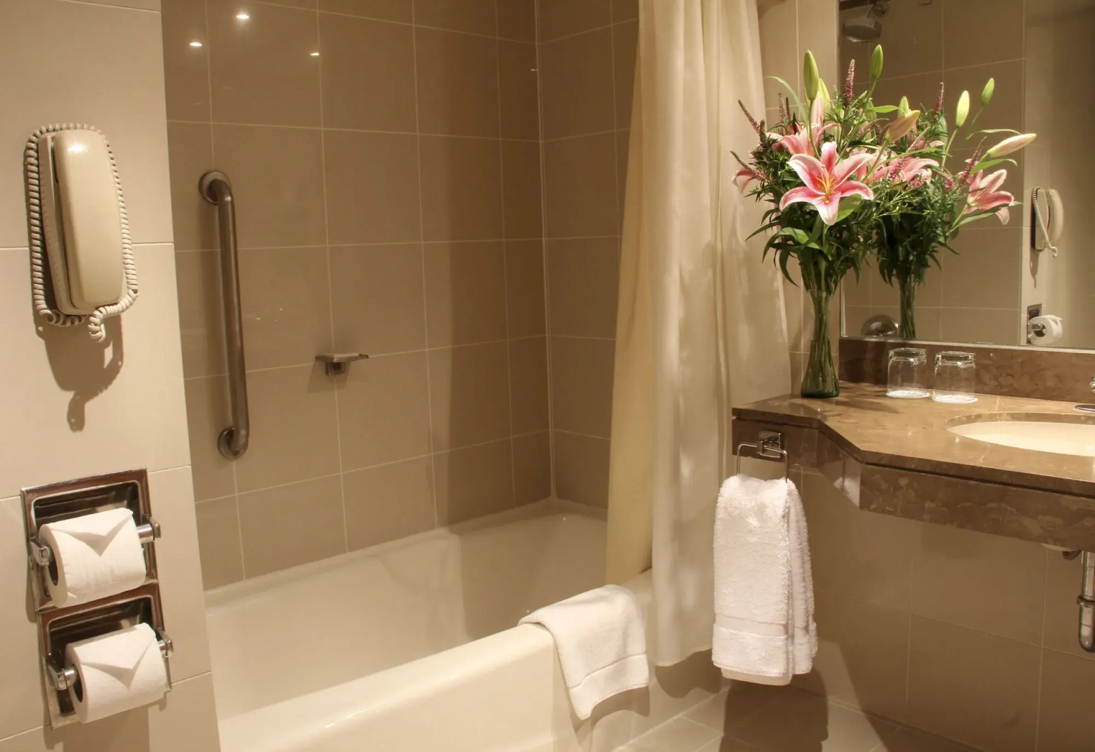 Photo - Los Tallanes Hotel & Suites