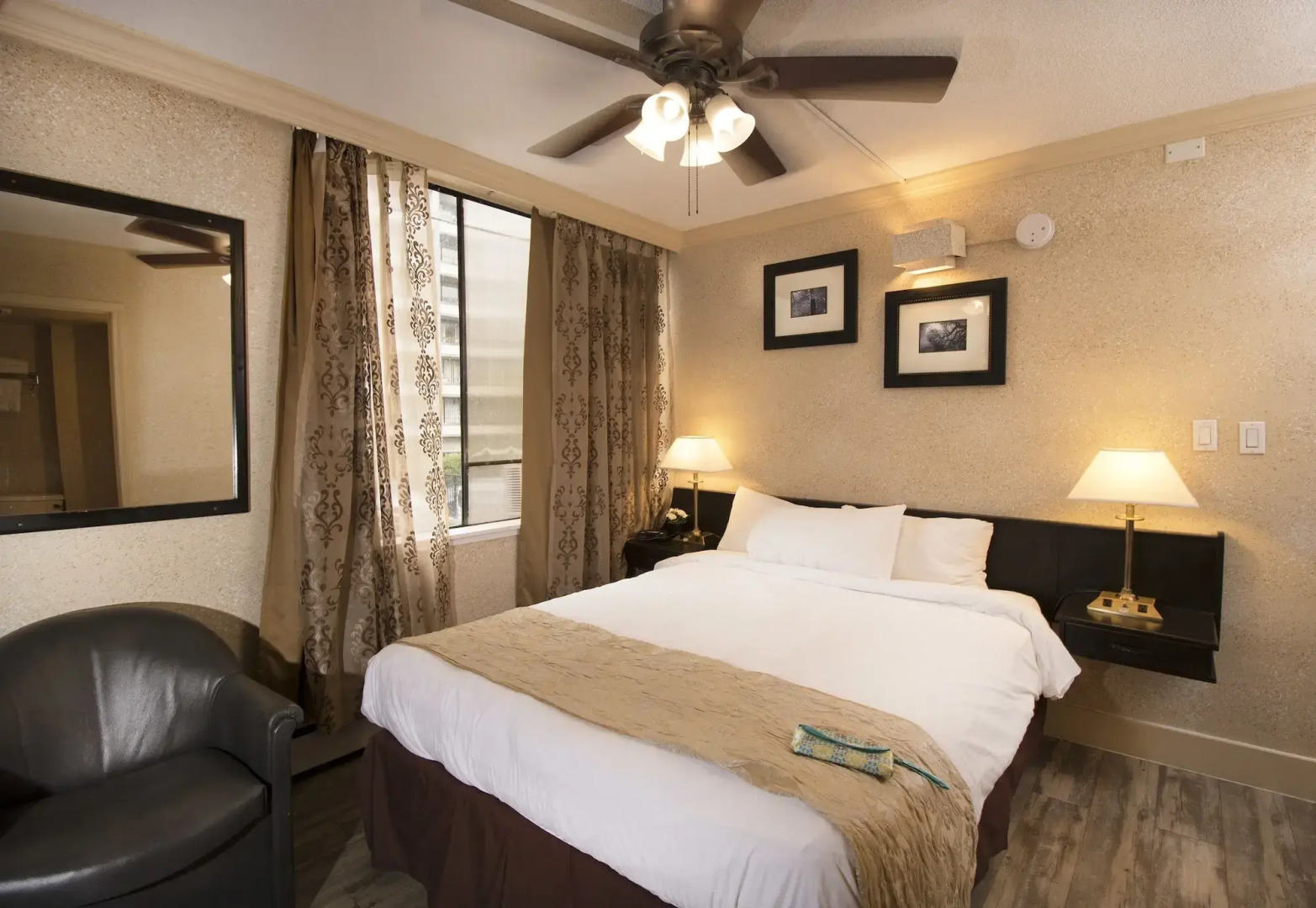 Photo - Opportune Hotel