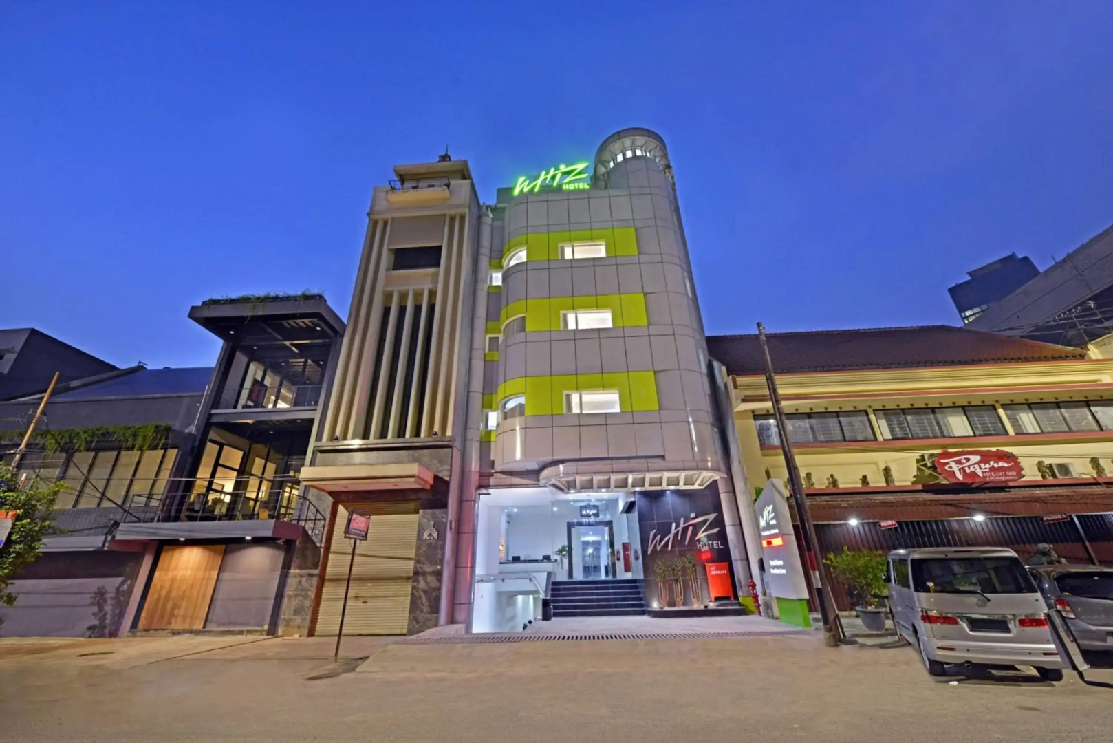 Photo - Whiz Hotel Falatehan Jakarta