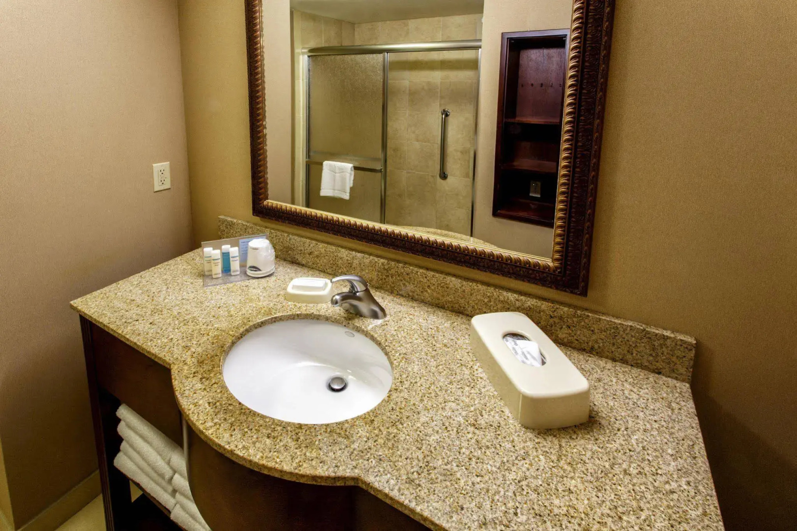 Foto - Hampton Inn & Suites Staten Island