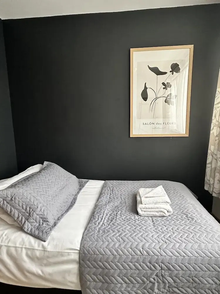 Photo - Malahide Guest Rooms