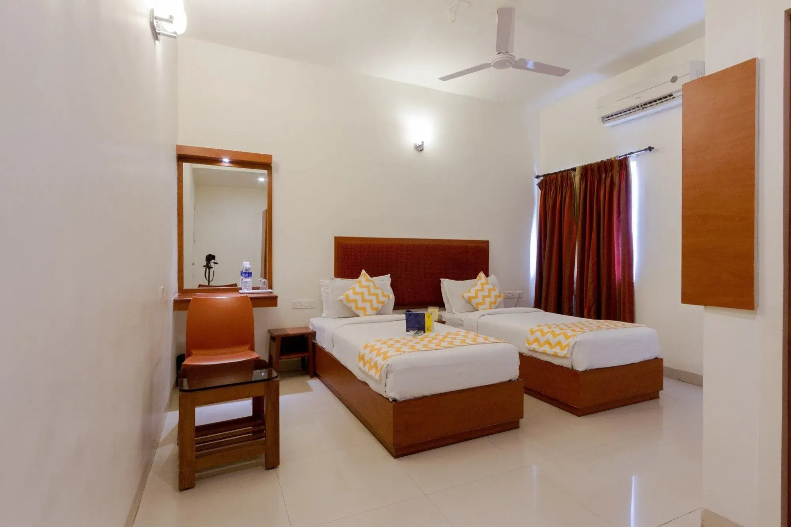 Photo - Treebo Sam Residency