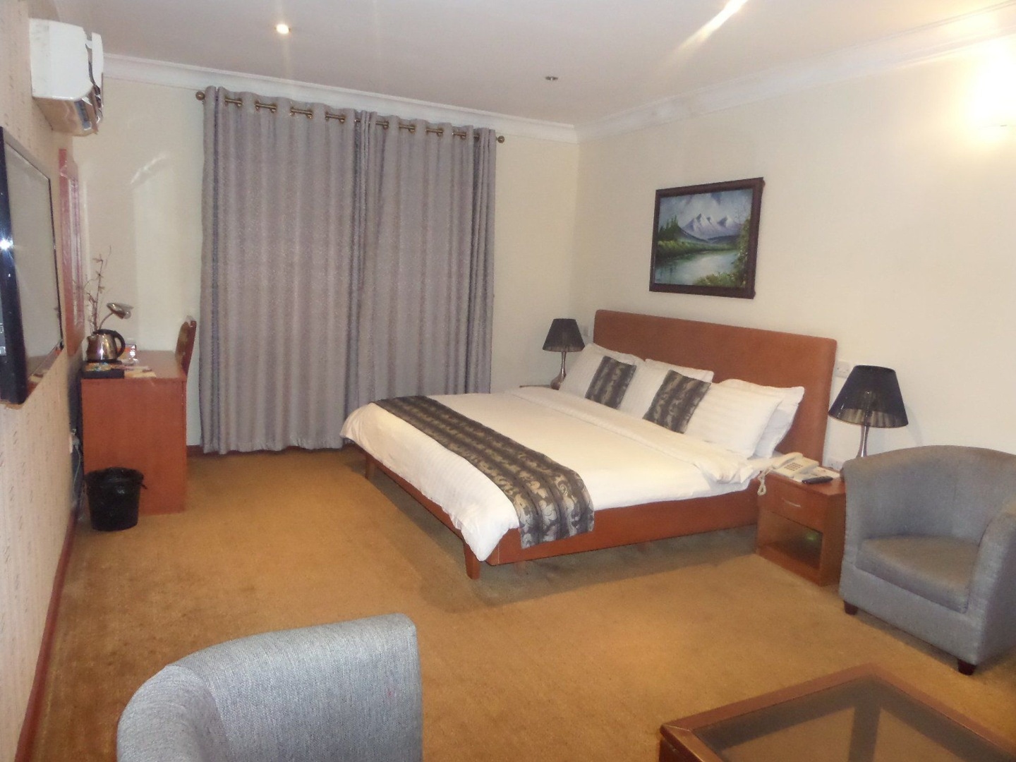 Pearl Gate Hotel