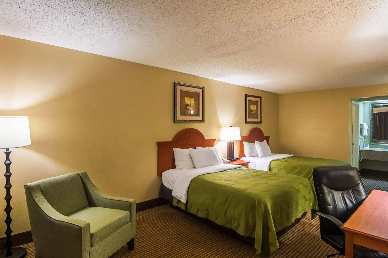 Photo - Quality Inn & Suites Garland - East Dallas