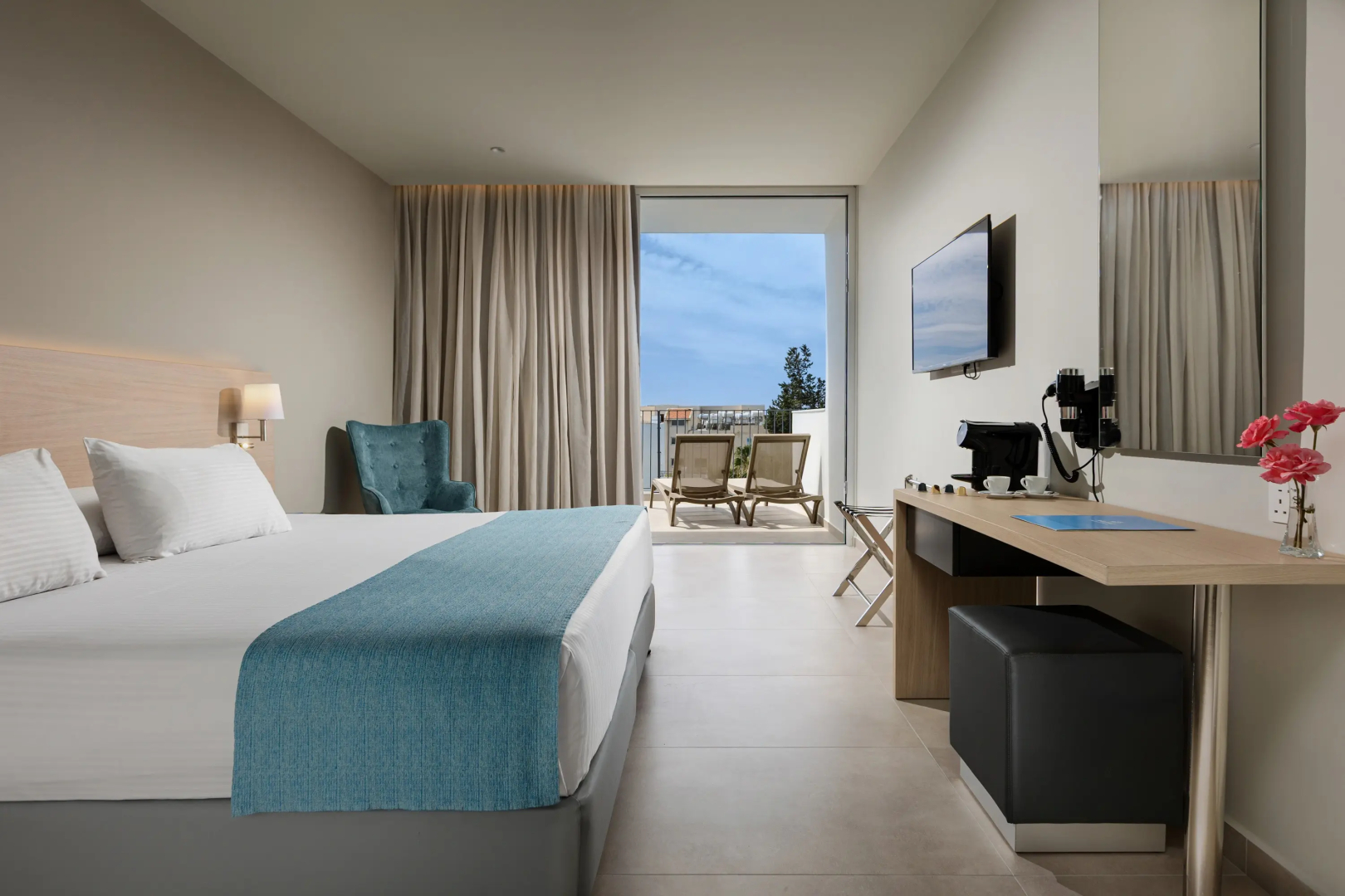 Photo - Mayfair Hotel