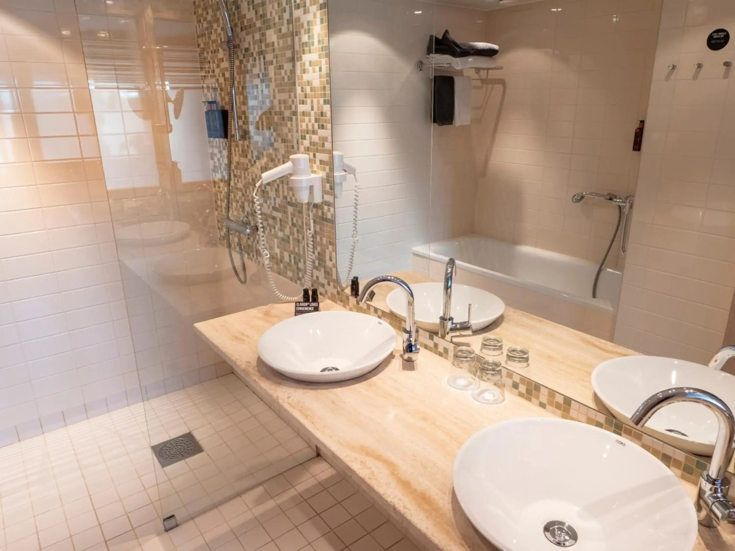 Photo - Clarion Hotel Sign