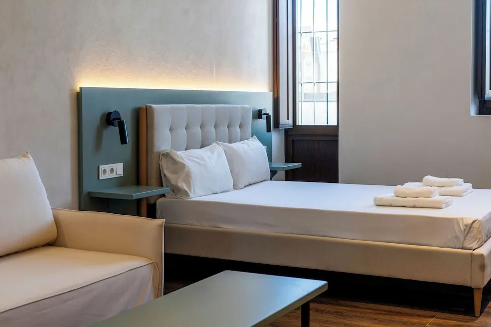 Foto - VLC HOST - Reina 168