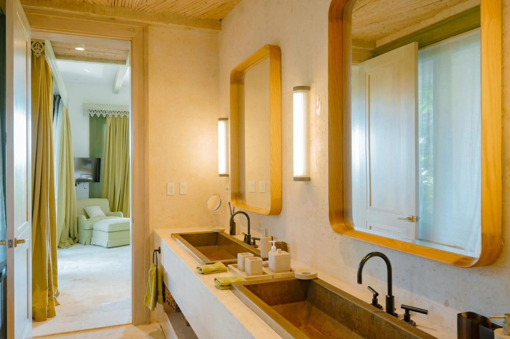 Foto - One-of-a-kind villa with open spaces and amazing views in luxury beach resort