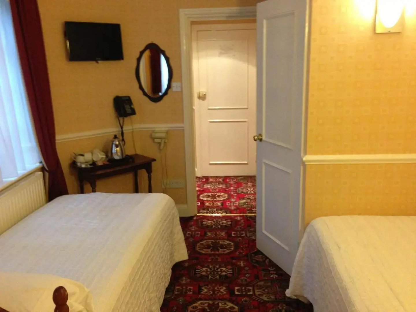 Photo - Balmoral House Hotel
