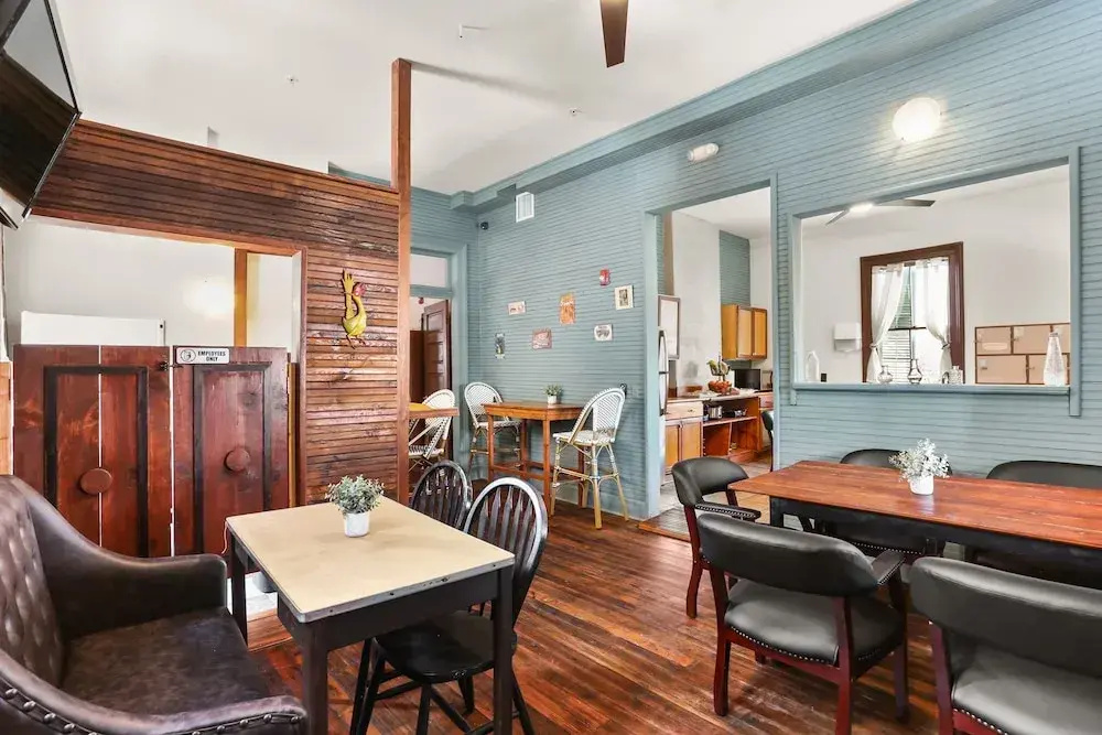 Photo - Site 61 Guesthouse