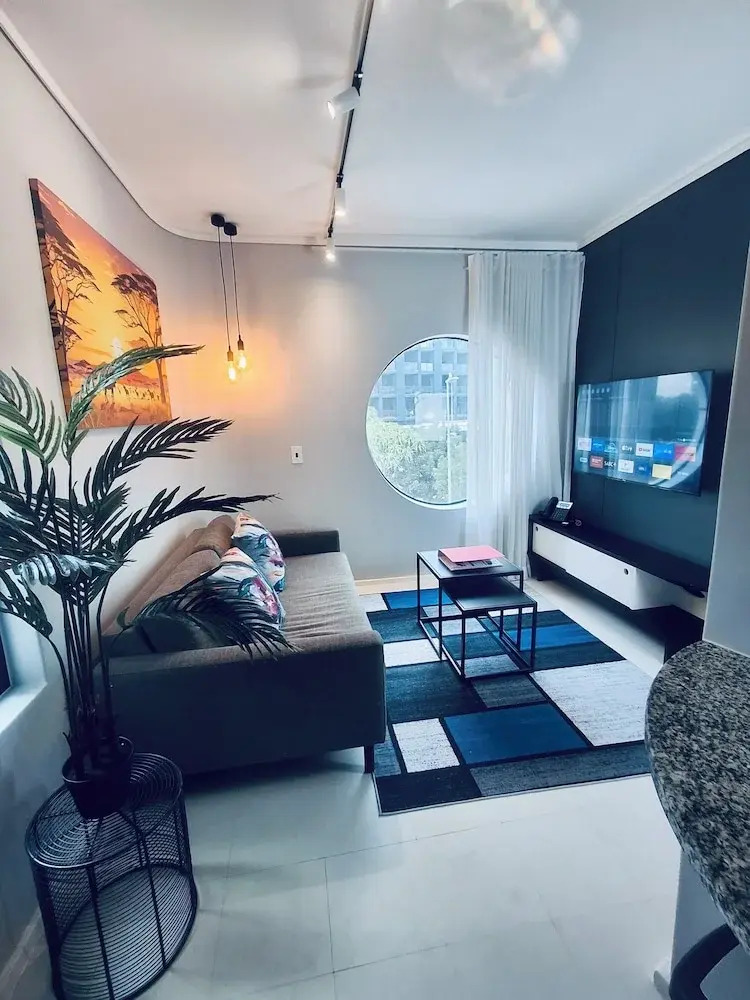 Photo - Urban Elephant Express, The Flamingo