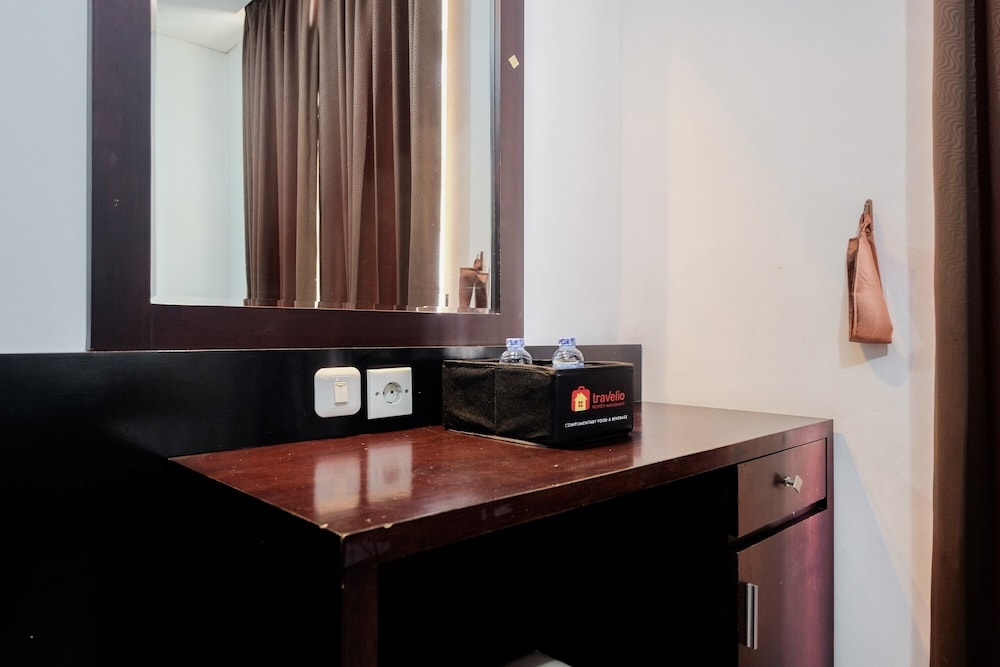 Comfort Living Studio Apartment At Mangga Dua Residence