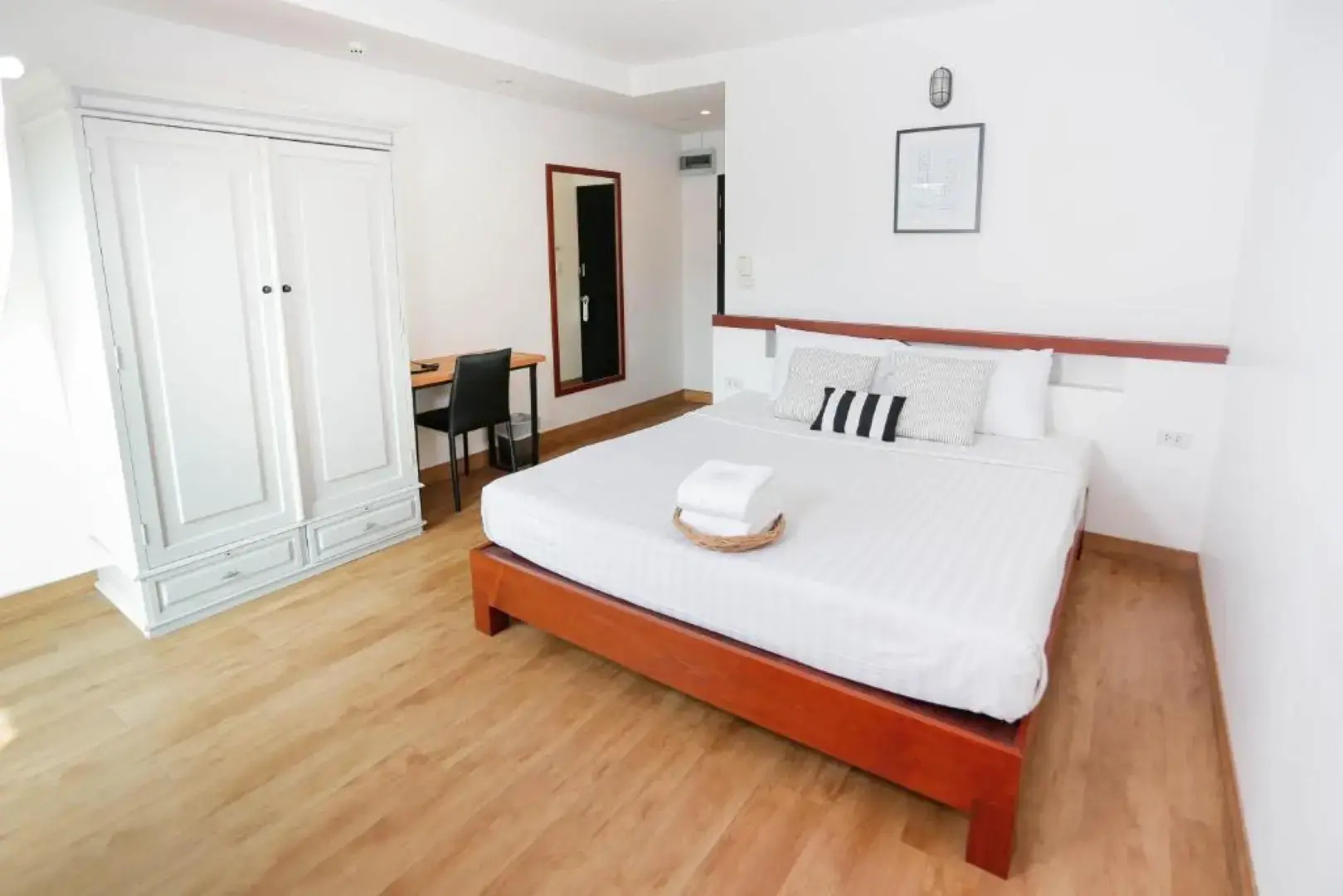 Photo - The Corner Lodge