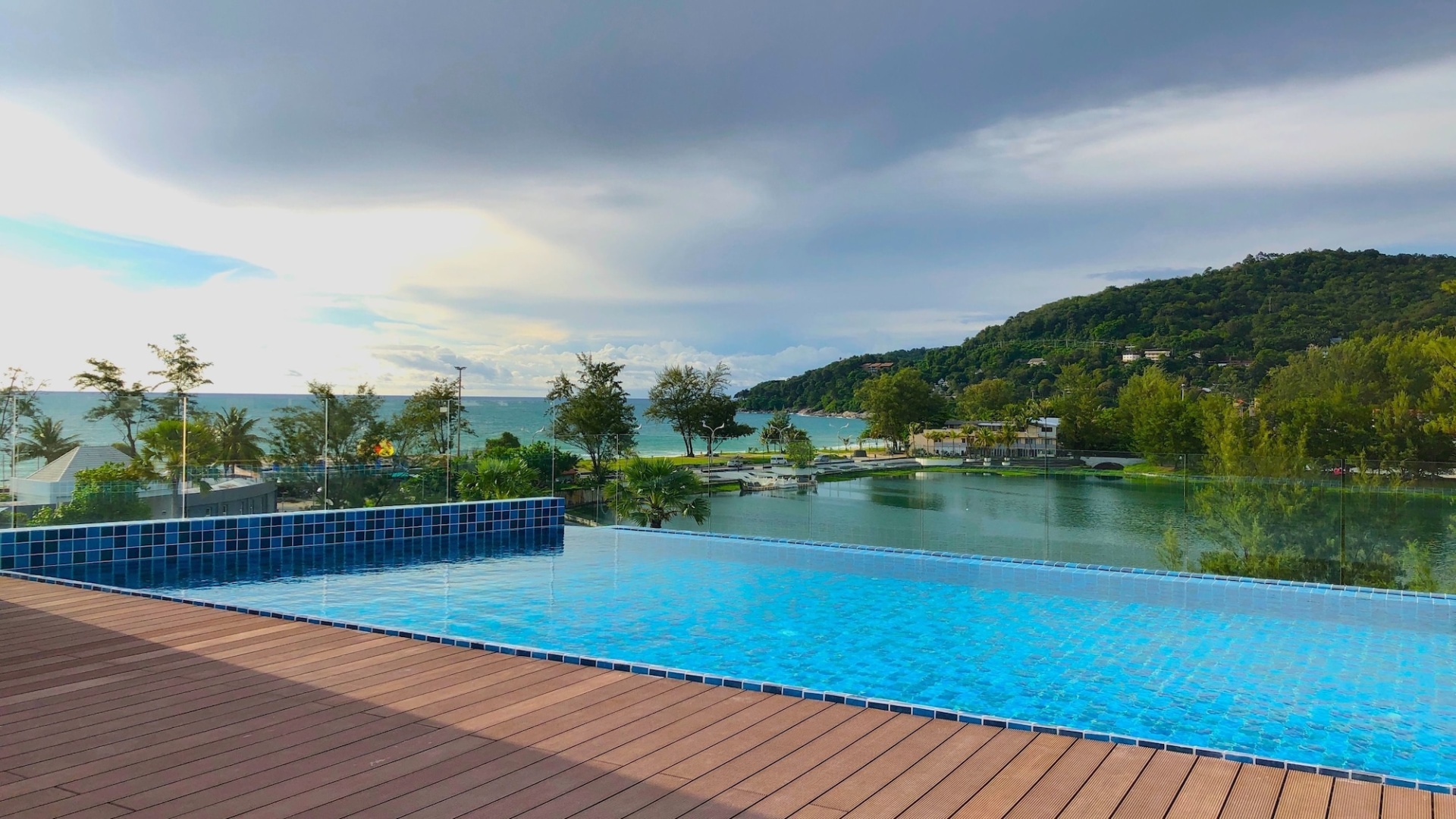 Photo - Phoenix Hotel Karon Beach