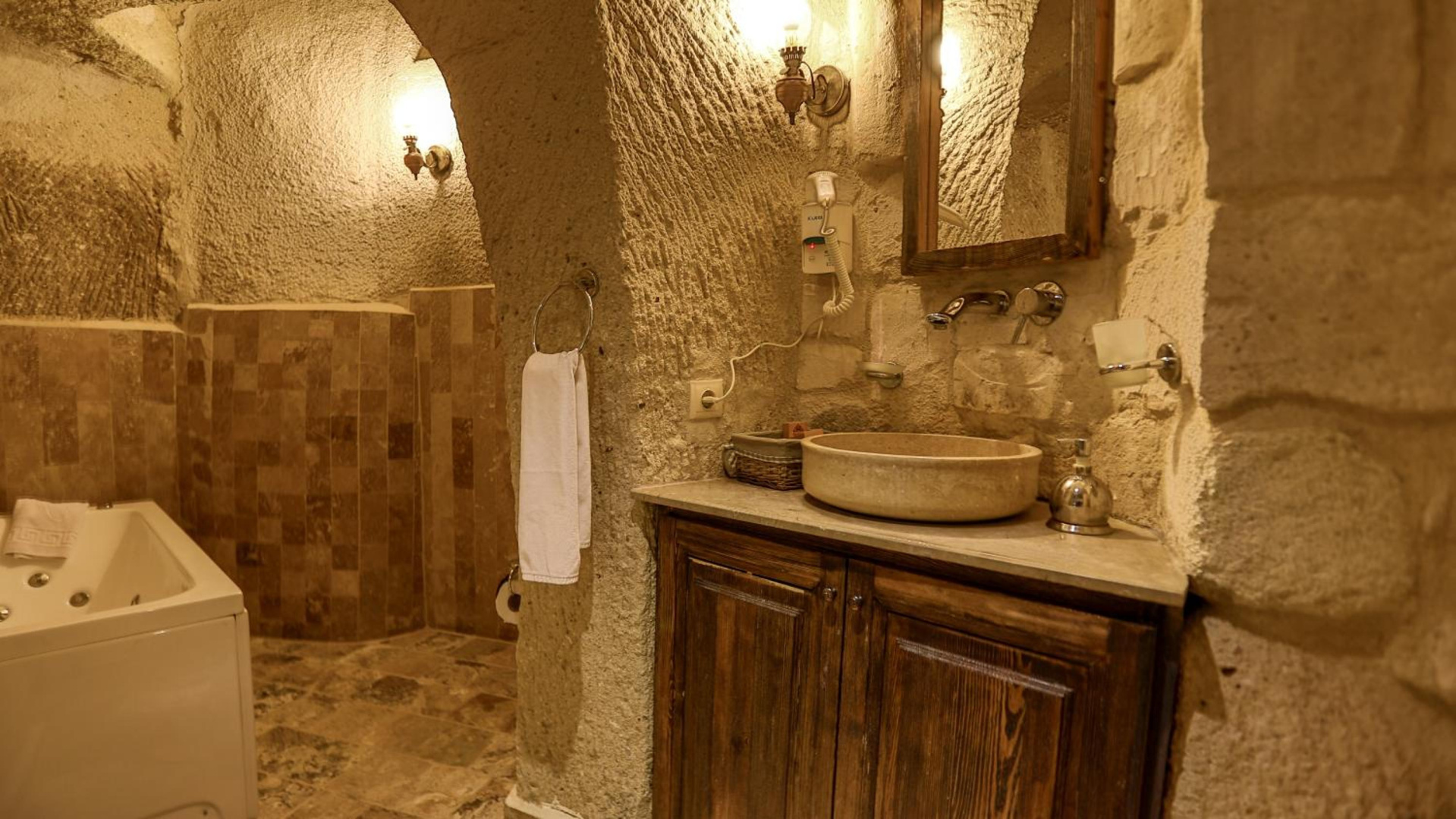 Photo - Hidden Cave Hotel