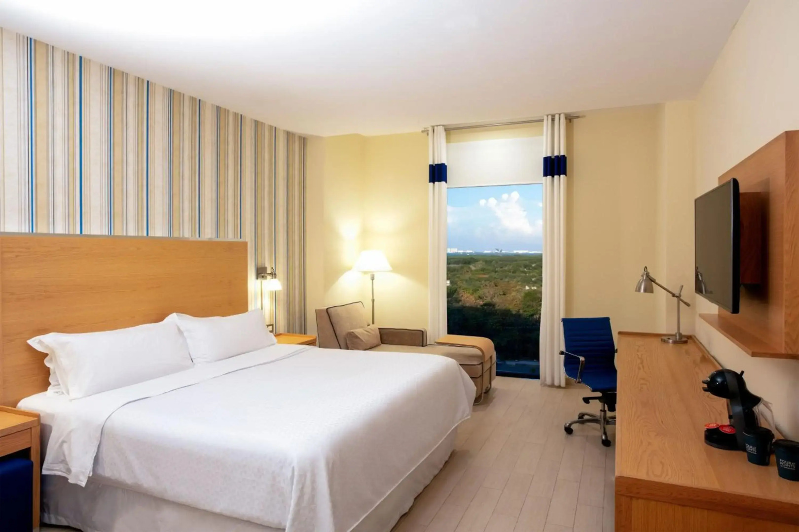Photo - Four Points by Sheraton Cancun Centro