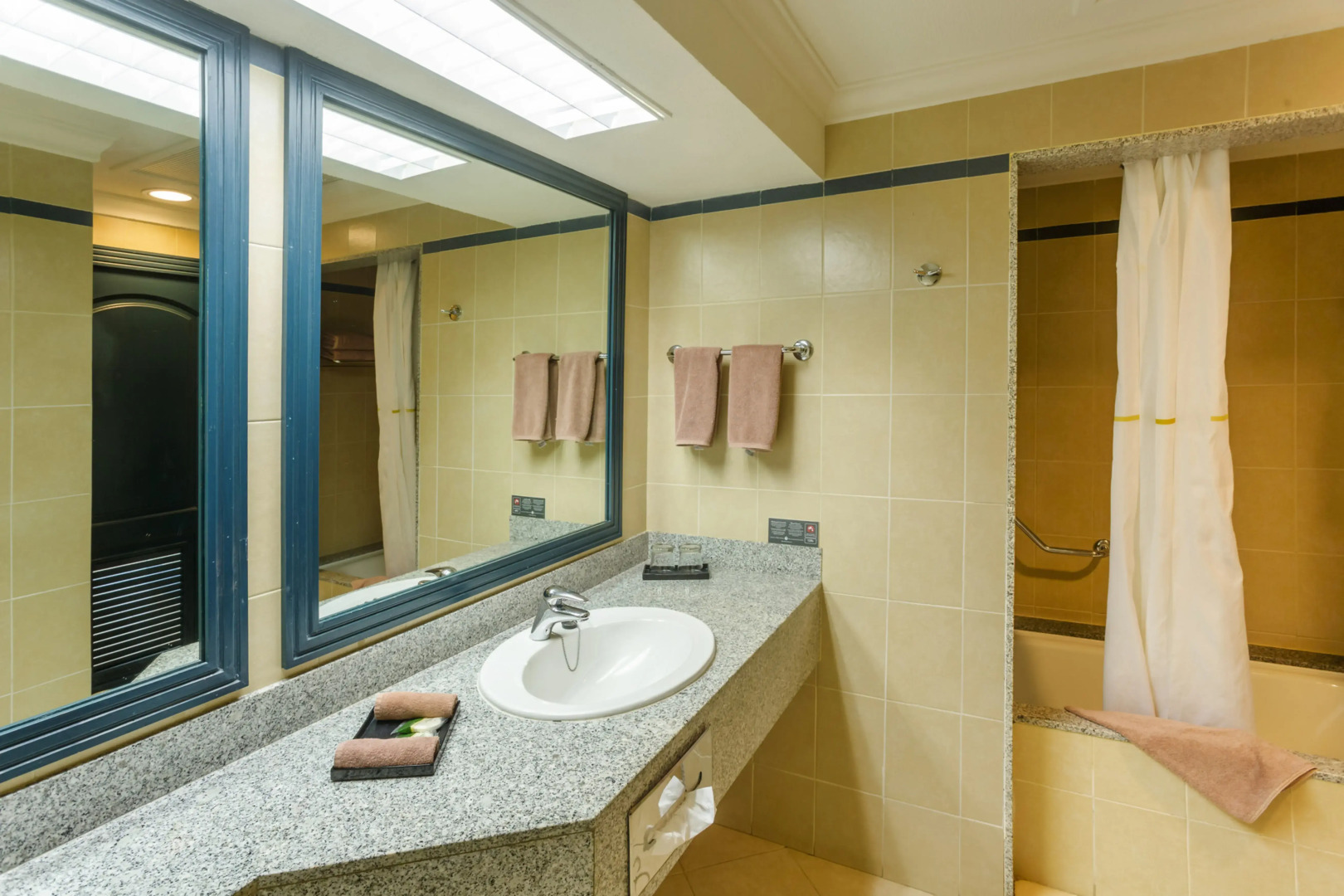 Photo - Riu Emerald Bay - All Inclusive
