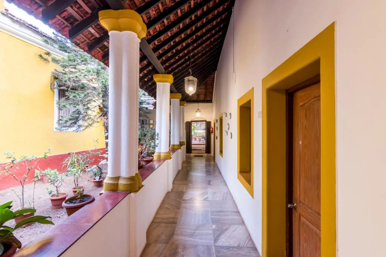 Photo - Granpa's Inn Hotel Bougainvillea