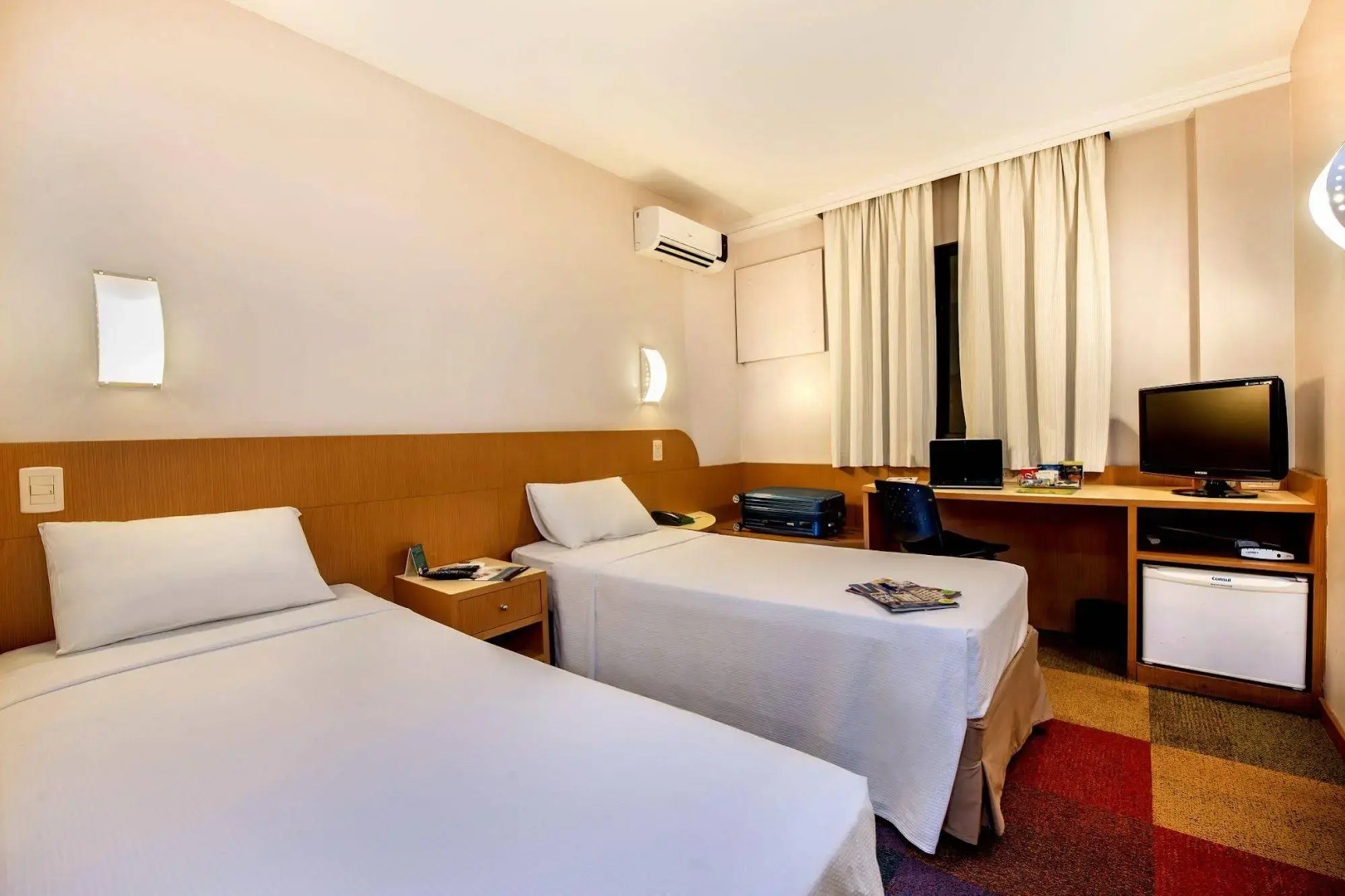 Photo - Slim Hotel Curitiba Alto da XV