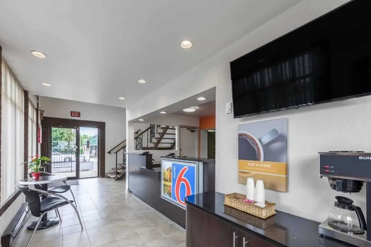 Foto - Motel 6-Warminster, PA