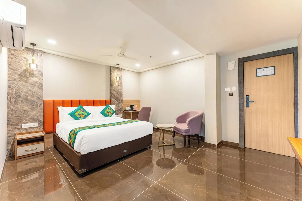 Photo - Treebo Premium Nagpur Automotive Square