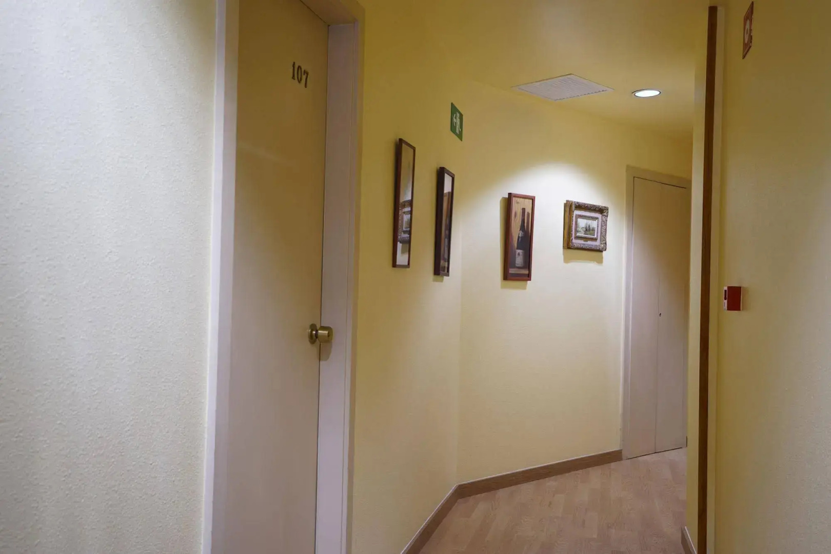 Photo - Hotel Esplugues