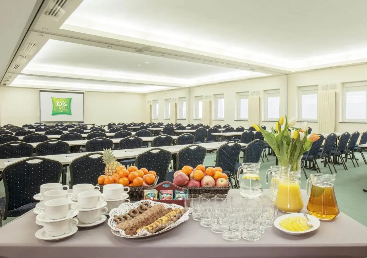 Foto - ibis Styles Warszawa West