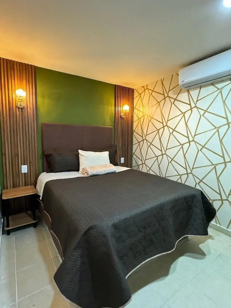 Foto - Royal Madero Inn Express