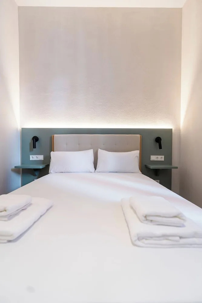 Foto - VLC HOST - Reina 168