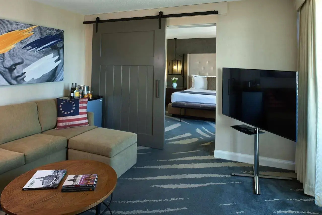 Photo - Revere Hotel Boston Common