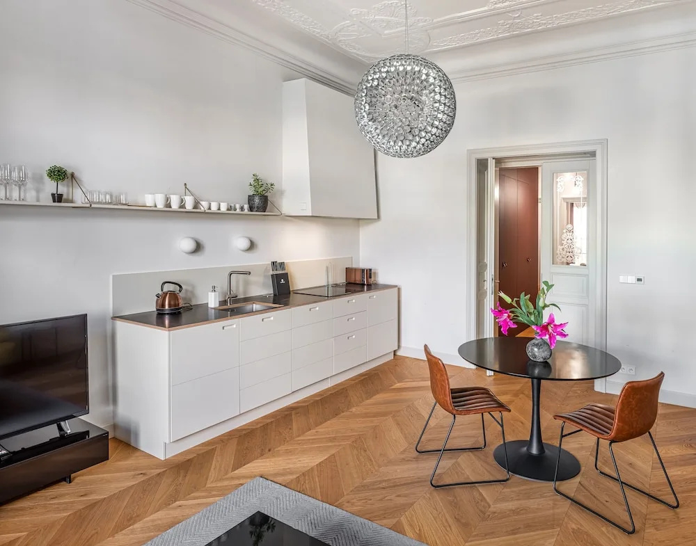 Photo - MN6 Luxury Suites by Adrez Living