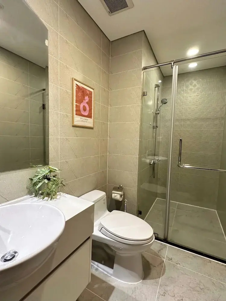 Photo - Landmark 81 and Landmark 6