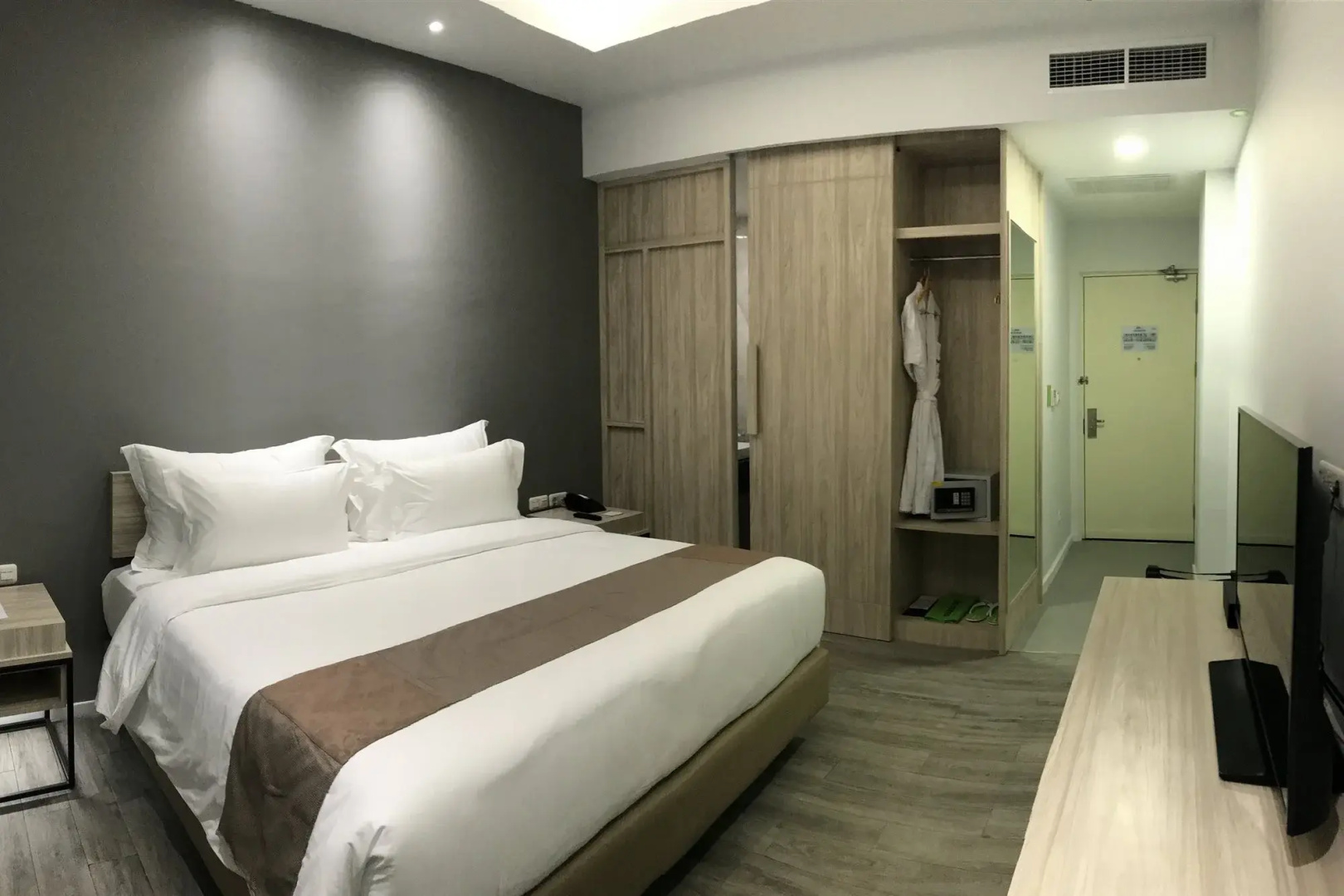 Photo - Sparks Life Jakarta, ARTOTEL Curated