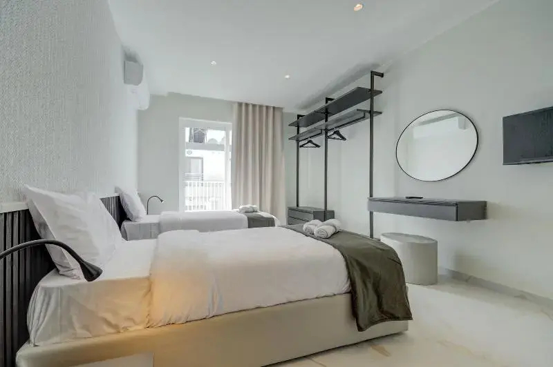 Photo - Mayfair by Premier Suites MT