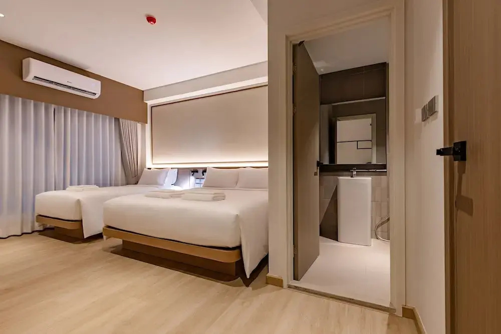 Photo - The Bentley Hotel