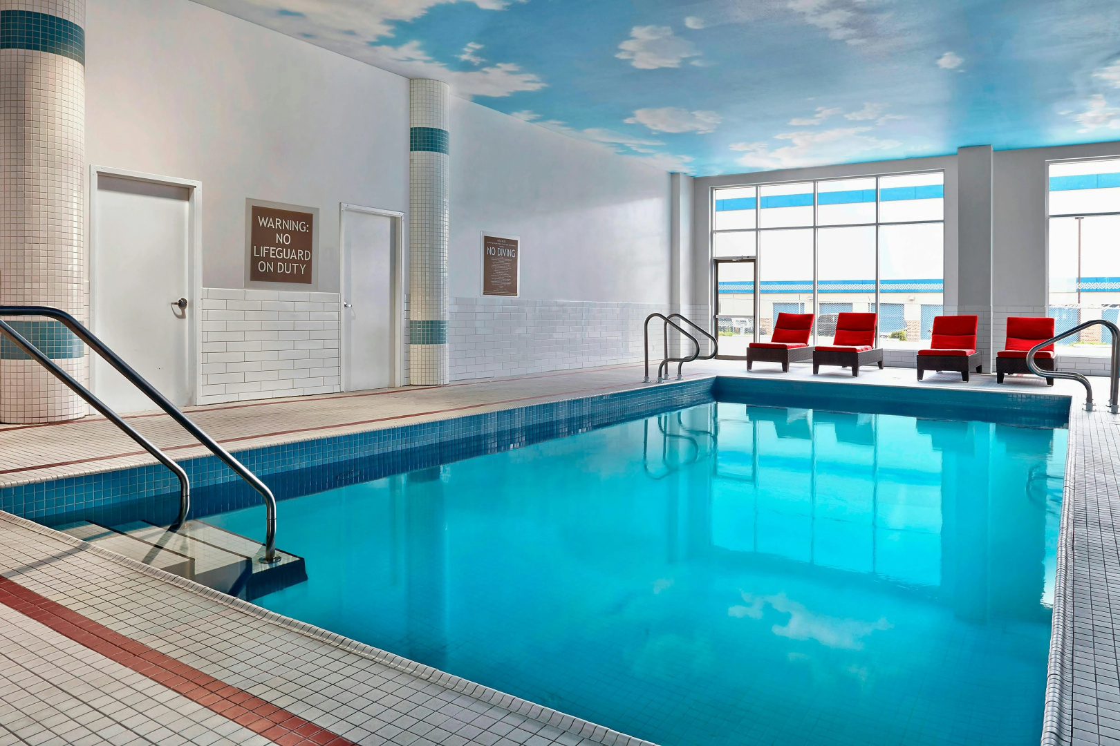 Photo - Four Points by Sheraton Calgary Airport