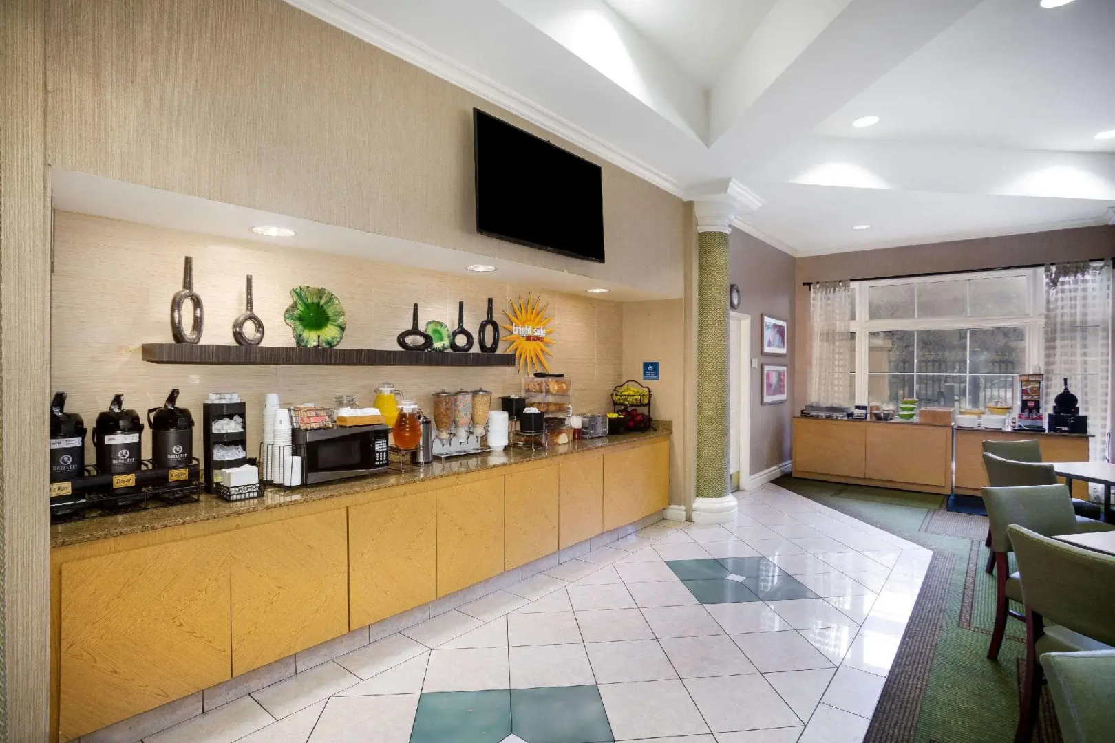 Photo - La Quinta Inn & Suites by Wyndham Austin Southwest
