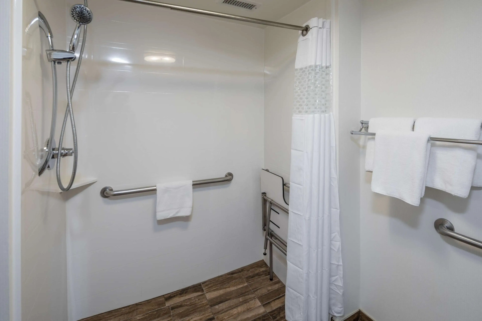 Photo - Hampton Inn San Francisco Airport