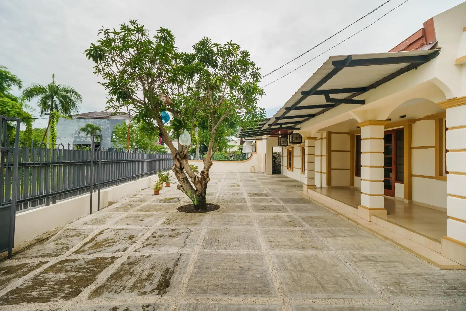 Photo - RedDoorz Syariah@Jalan Dr Mansyur Medan