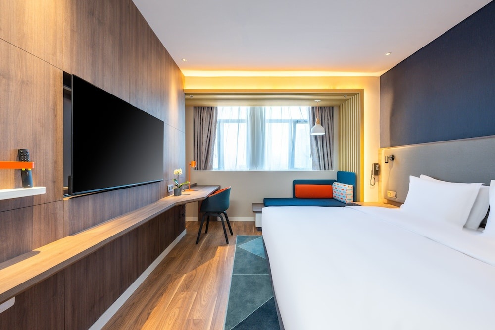 Holiday Inn Express Xinji City Center